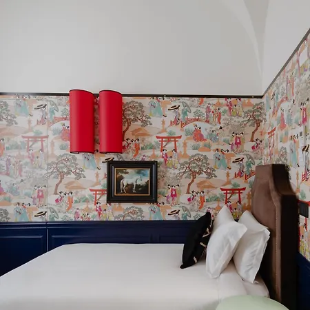 V Collection Condotti ホテル