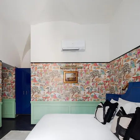 ホテル V Collection Condotti ローマ