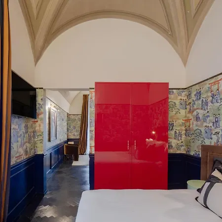 V Collection Condotti * Rzym