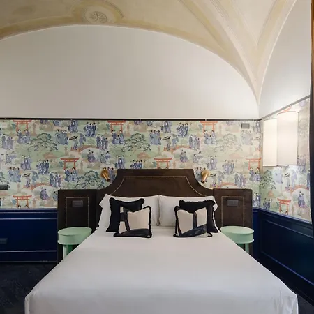 V Collection Condotti Hotel Rzym