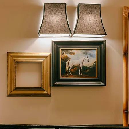 V Collection Condotti * Rom