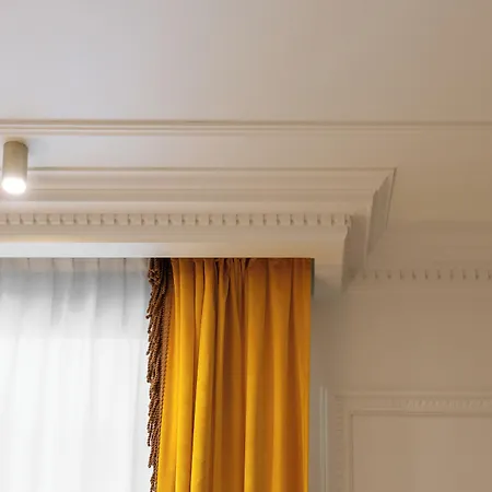 V Collection Condotti Rom