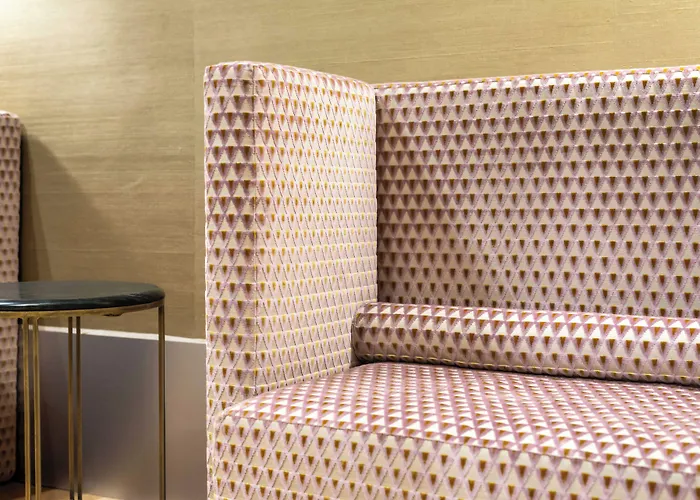 V Collection Condotti * ローマ